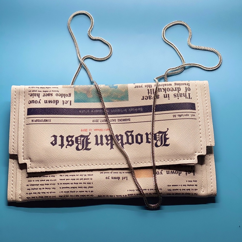 Read all about it purse